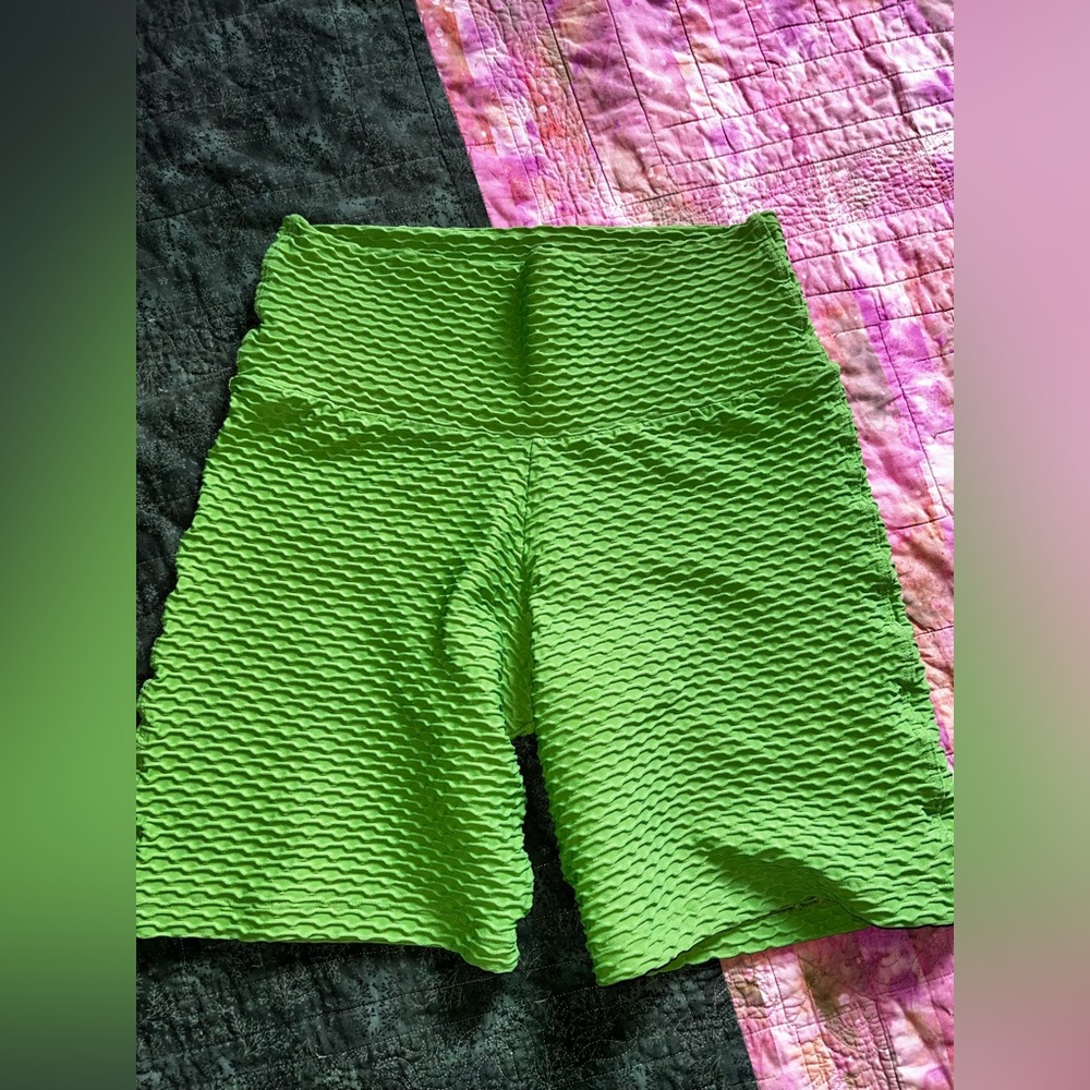 Booty by Brabants Vibrant Green Textured Bike Shorts